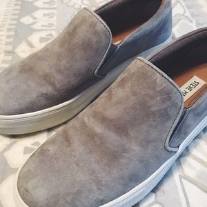 Steve Madden slip ons